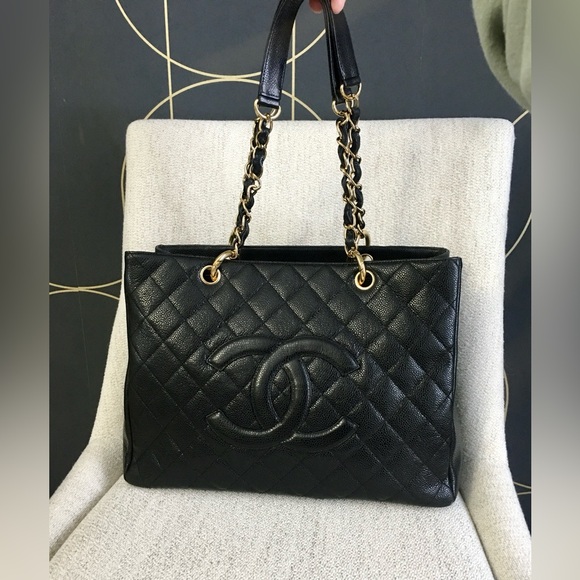 CHANEL Caviar Quilted Grand Shopping Tote GST bag - Picture 3 of 15